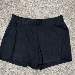 Maurice’s soft lounge short